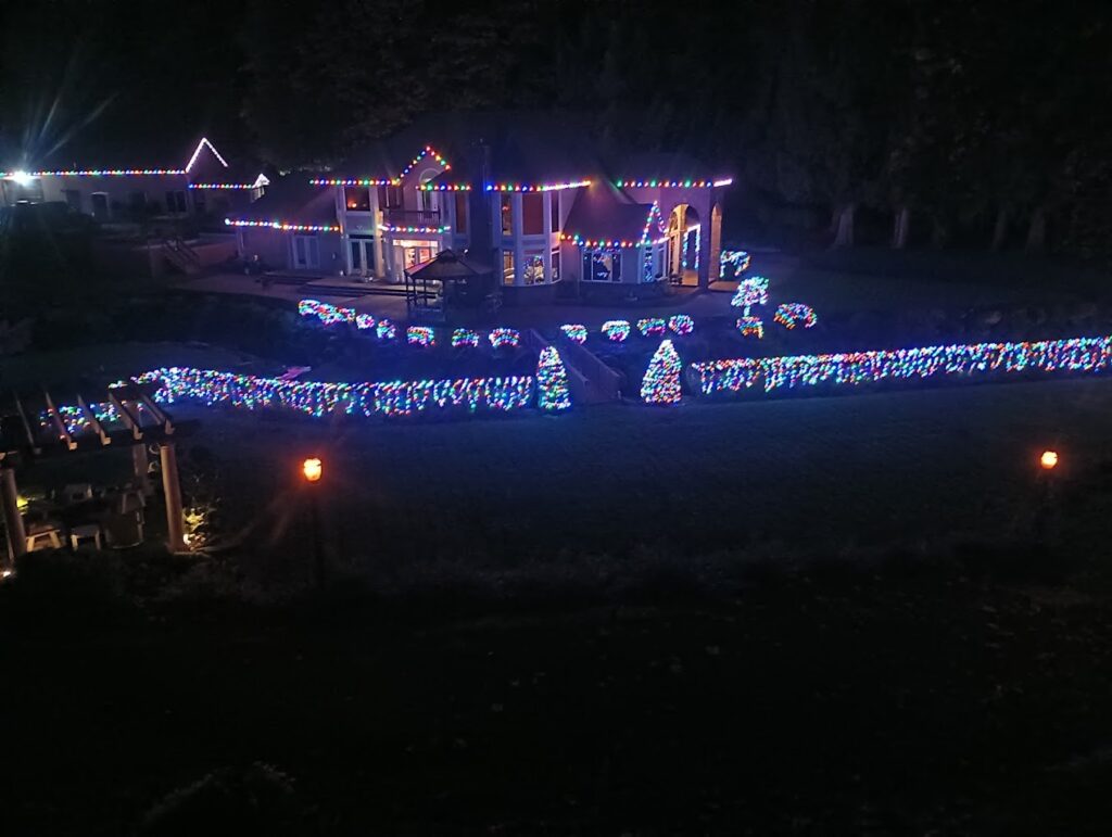 christmas-light-Installation-portland-oregon-house-(3)
